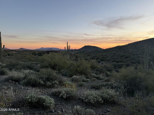 42382 N CHIRICAHUA PASS Pass 318, Scottsdale, AZ 85262