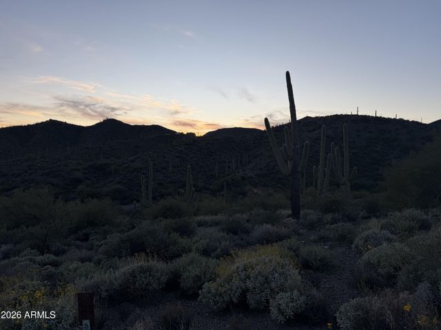 42382 N CHIRICAHUA PASS Pass 318, Scottsdale, AZ 85262