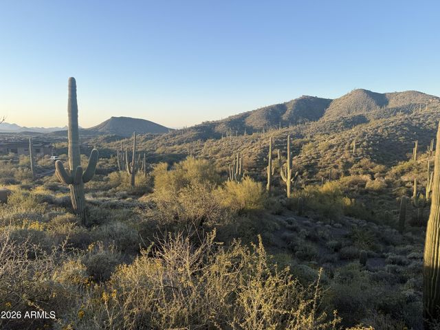 42382 N CHIRICAHUA PASS Pass 318, Scottsdale, AZ 85262