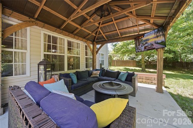 8465 Mossy Cup Trail, Harrisburg, NC 28075