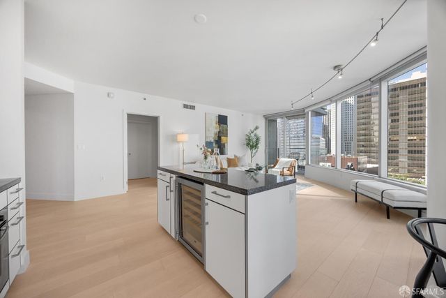 301 Main Street 12B, San Francisco, CA 94105