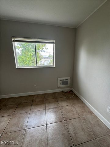 2452 Stella ST 204, Fort Myers, FL 33901