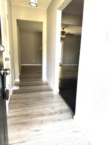 13806 Hollypark Drive, Houston, TX 77015