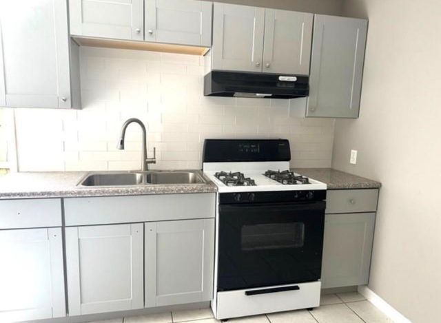 13806 Hollypark Drive, Houston, TX 77015