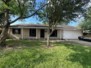 13806 Hollypark Drive, Houston, TX 77015
