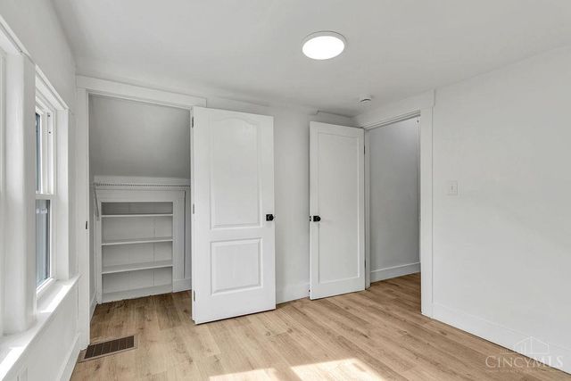 6839 Greismer Avenue, North College Hill, OH 45239