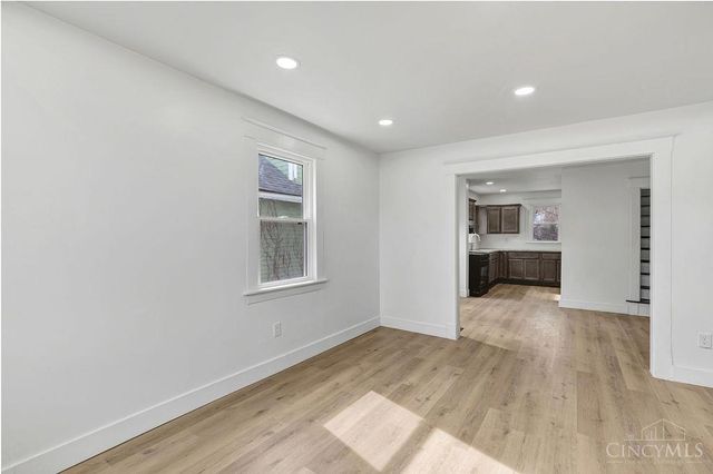 6839 Greismer Avenue, North College Hill, OH 45239