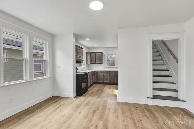 6839 Greismer Avenue, North College Hill, OH 45239