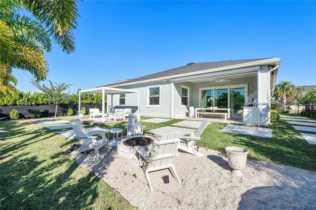 1131 Chisel Plow Chase, Loxahatchee, FL 33470