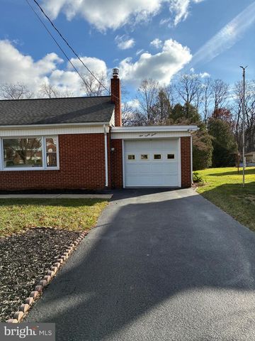 147 PENN AVE, Ephrata, PA 17522