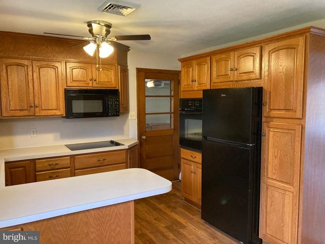 147 PENN AVE, Ephrata, PA 17522