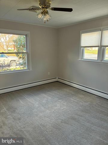 147 PENN AVE, Ephrata, PA 17522