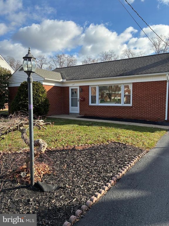 147 PENN AVE, Ephrata, PA 17522