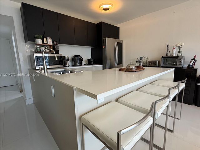 3550 NE 169th St 107, North Miami Beach, FL 33160