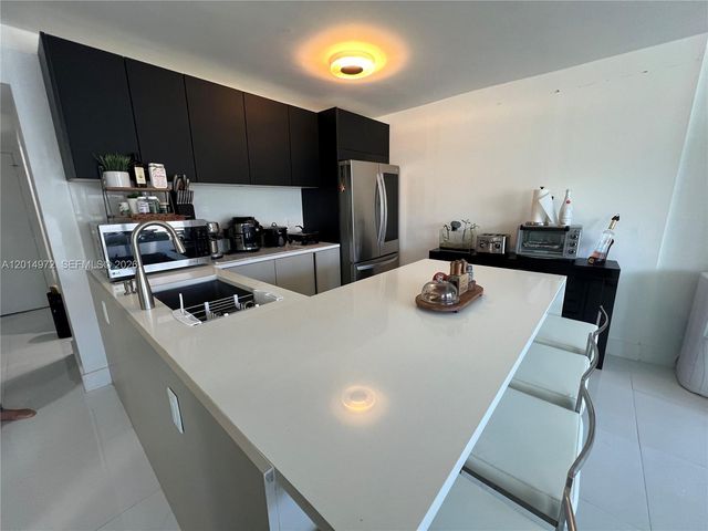 3550 NE 169th St 107, North Miami Beach, FL 33160