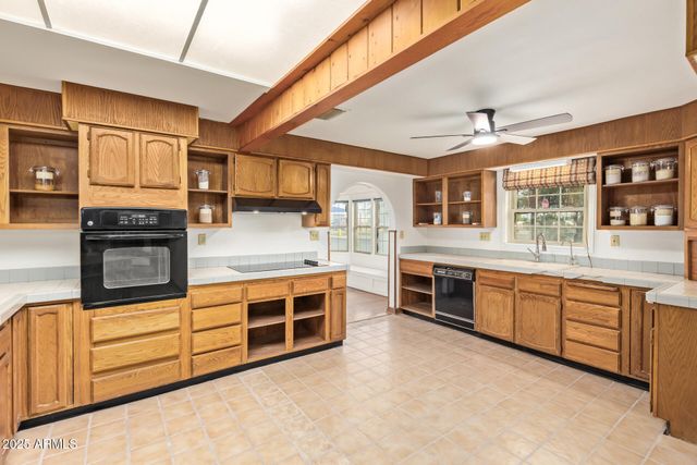 101 W PARK Avenue, Gilbert, AZ 85233