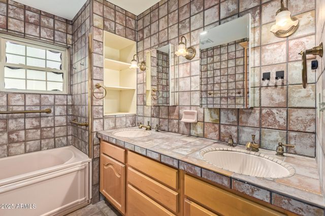 101 W PARK Avenue, Gilbert, AZ 85233