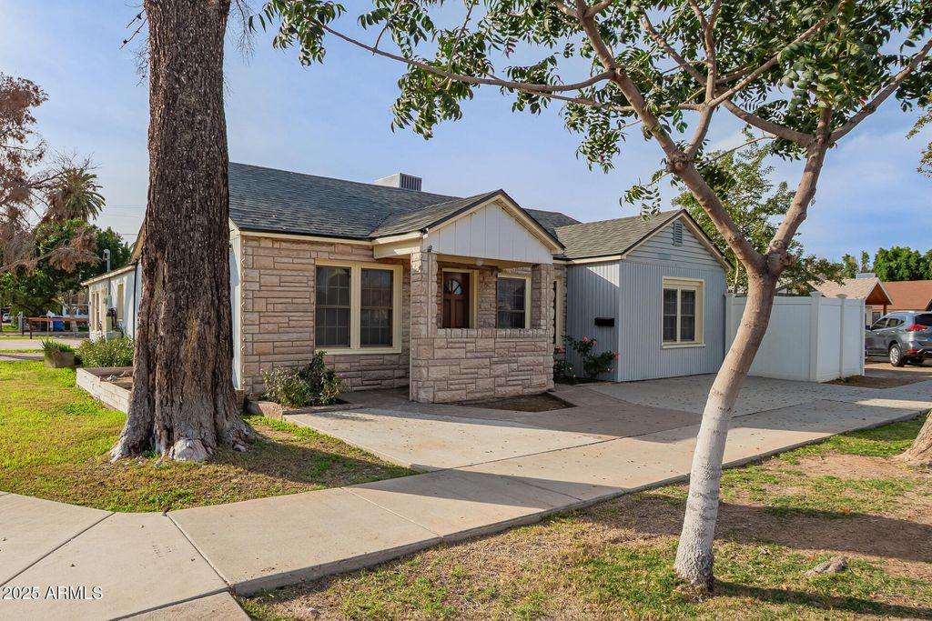 101 W PARK Avenue, Gilbert, AZ 85233