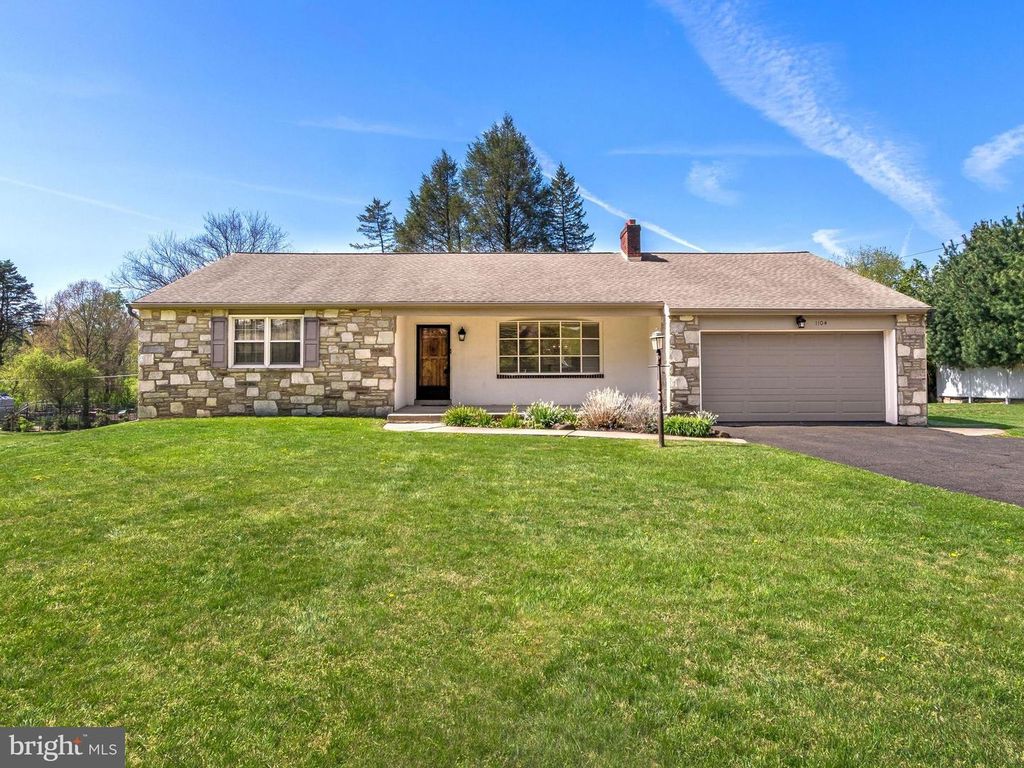 1104 ALMSHOUSE RD, Ivyland, PA 18974