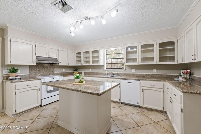 101 Wisteria Drive, Lafayette, LA 70506
