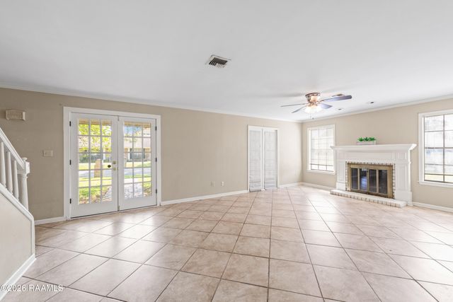 101 Wisteria Drive, Lafayette, LA 70506