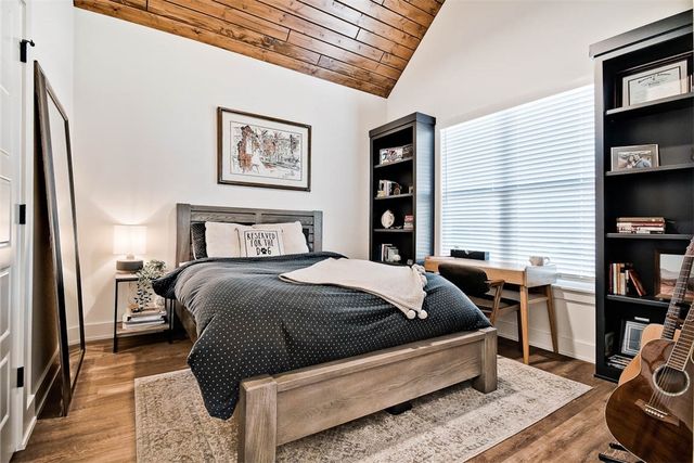 10715 N Garland McKee, Prairie Grove, AR 72753