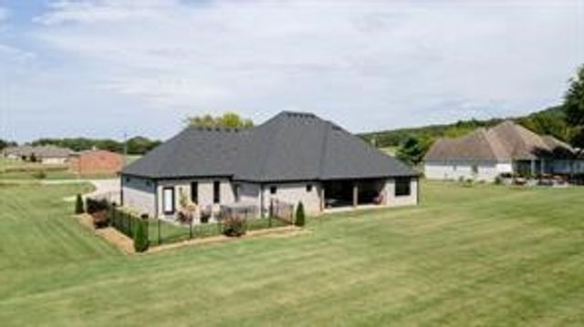 10715 N Garland McKee, Prairie Grove, AR 72753