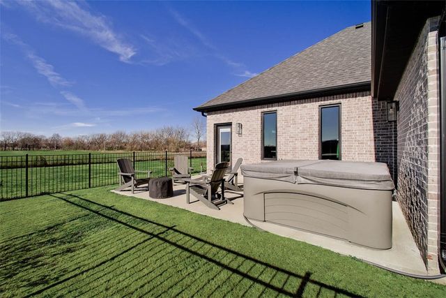 10715 N Garland McKee, Prairie Grove, AR 72753