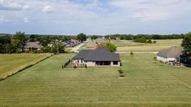 10715 N Garland McKee, Prairie Grove, AR 72753