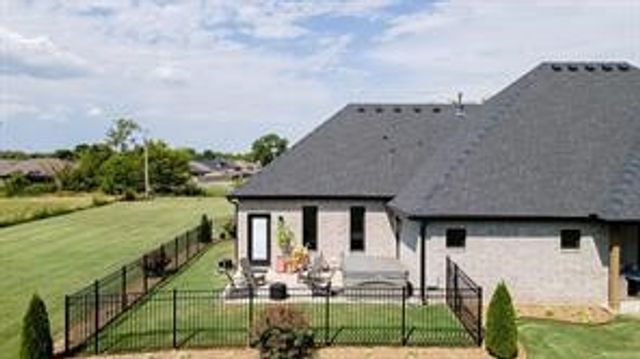 10715 N Garland McKee, Prairie Grove, AR 72753