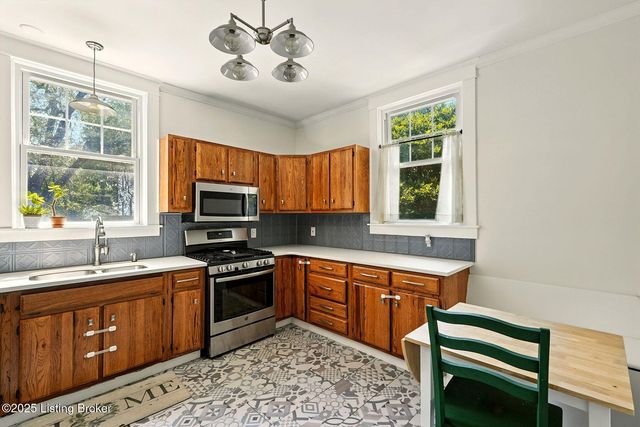 1616 Fernwood Ave, Louisville, KY 40205