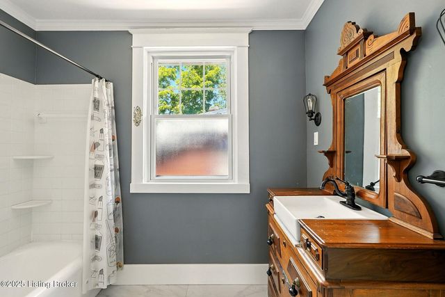 1616 Fernwood Ave, Louisville, KY 40205