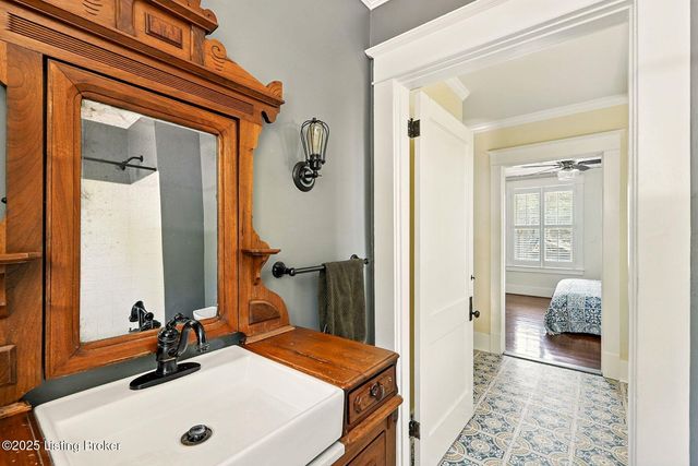 1616 Fernwood Ave, Louisville, KY 40205