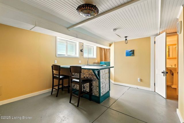 1616 Fernwood Ave, Louisville, KY 40205