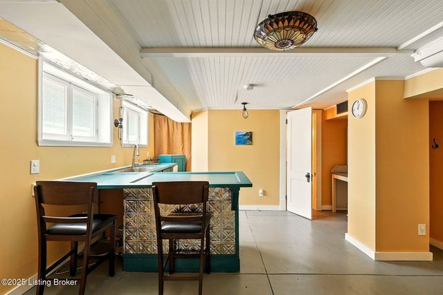 1616 Fernwood Ave, Louisville, KY 40205