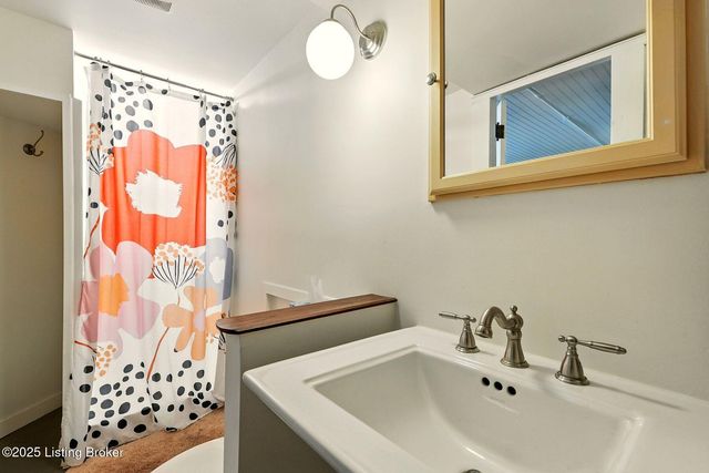 1616 Fernwood Ave, Louisville, KY 40205