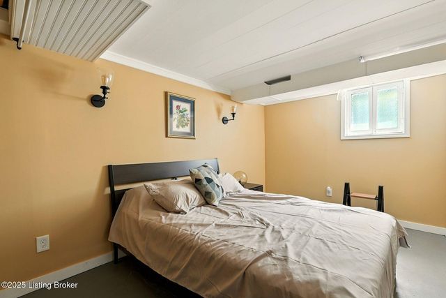 1616 Fernwood Ave, Louisville, KY 40205