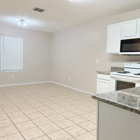 1826 Trailview Drive, Terrell, TX 75160