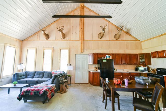 729 Chapel Hill Rd, Marion, KY 42064