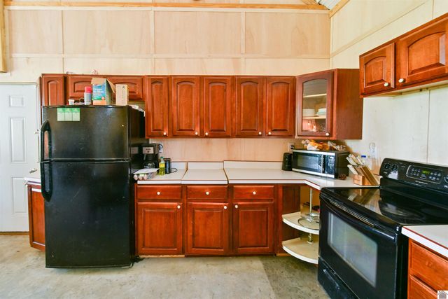 729 Chapel Hill Rd, Marion, KY 42064