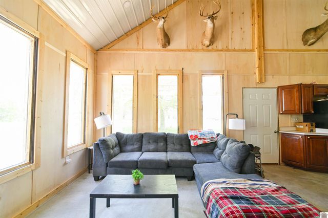 729 Chapel Hill Rd, Marion, KY 42064