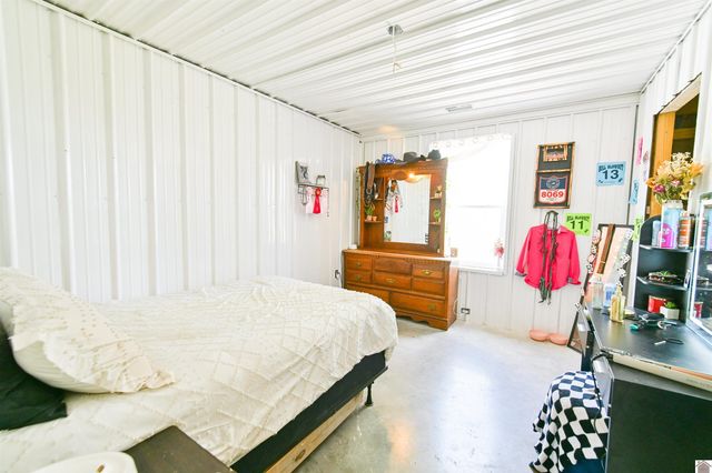729 Chapel Hill Rd, Marion, KY 42064