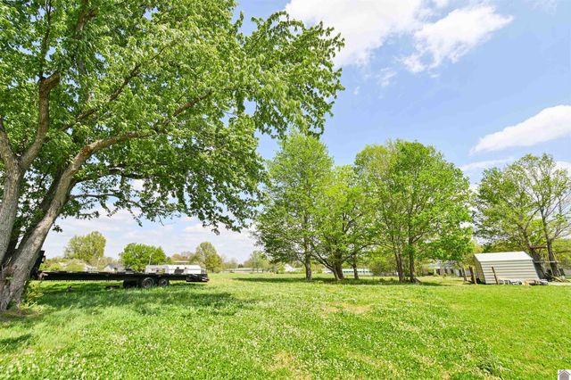 729 Chapel Hill Rd, Marion, KY 42064