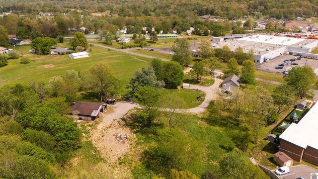 729 Chapel Hill Rd, Marion, KY 42064