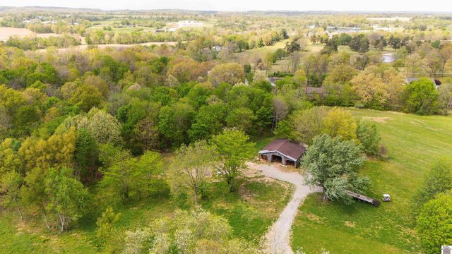729 Chapel Hill Rd, Marion, KY 42064