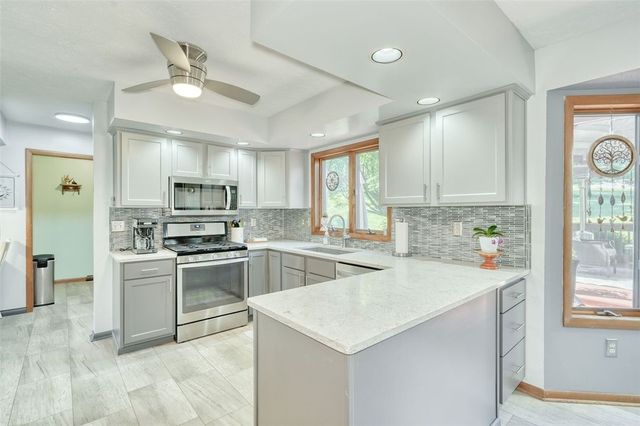 168 Red Hickory Drive, Greece, NY 14626