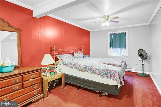 1060 OAKDALE DR, Pottstown, PA 19464