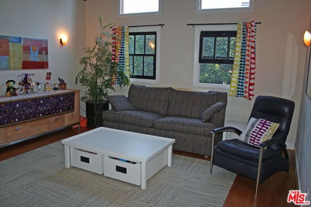 6445 W 5Th Street, Los Angeles, CA 90048