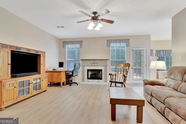 260 Kripple Kreek Drive, Sharpsburg, GA 30277