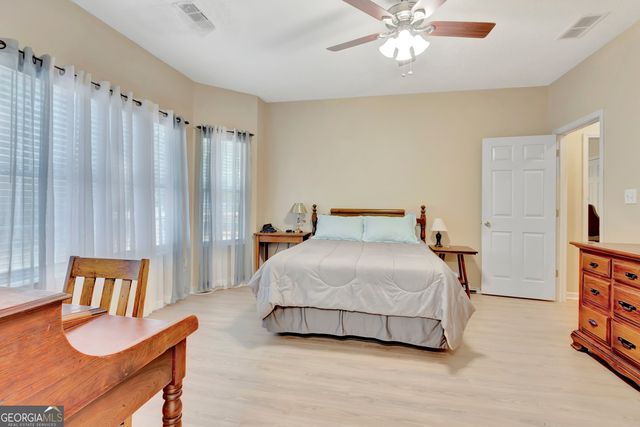 260 Kripple Kreek Drive, Sharpsburg, GA 30277